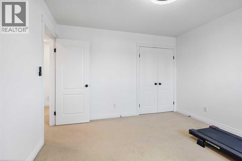 4 Heritage Point W, Lethbridge, Alberta  T1K 7Z4 - Photo 33 - A2261133