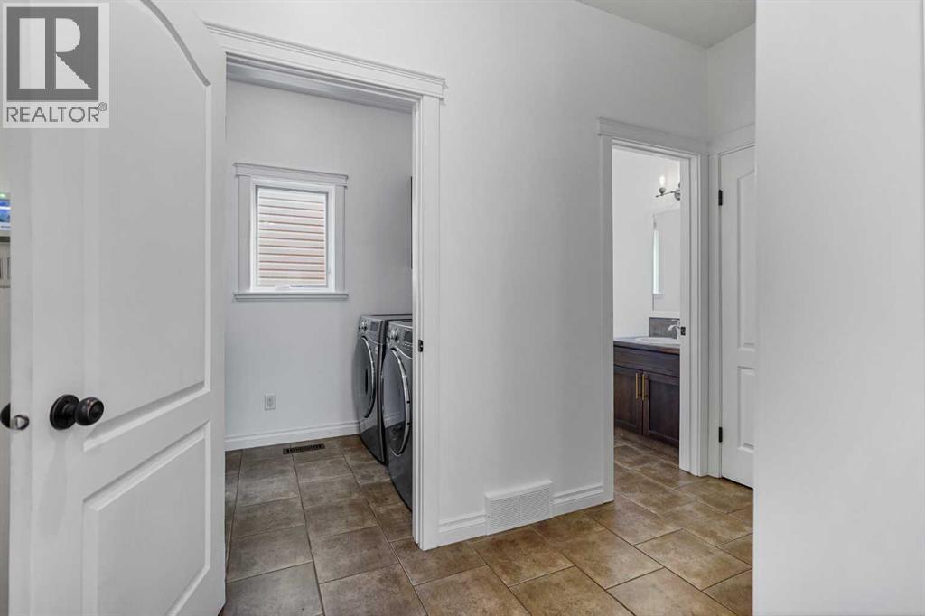 4 Heritage Point W, Lethbridge, Alberta  T1K 7Z4 - Photo 19 - A2261133