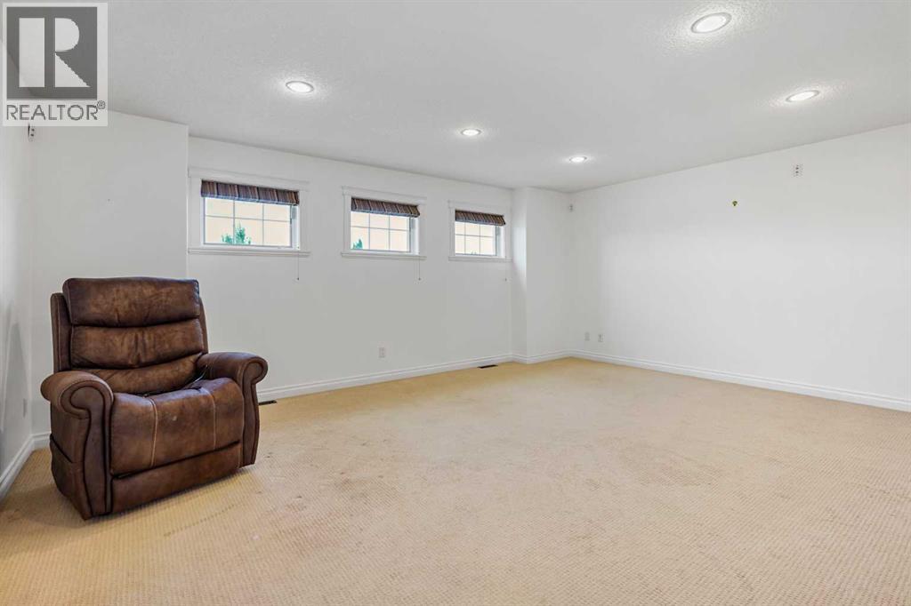 4 Heritage Point W, Lethbridge, Alberta  T1K 7Z4 - Photo 32 - A2261133