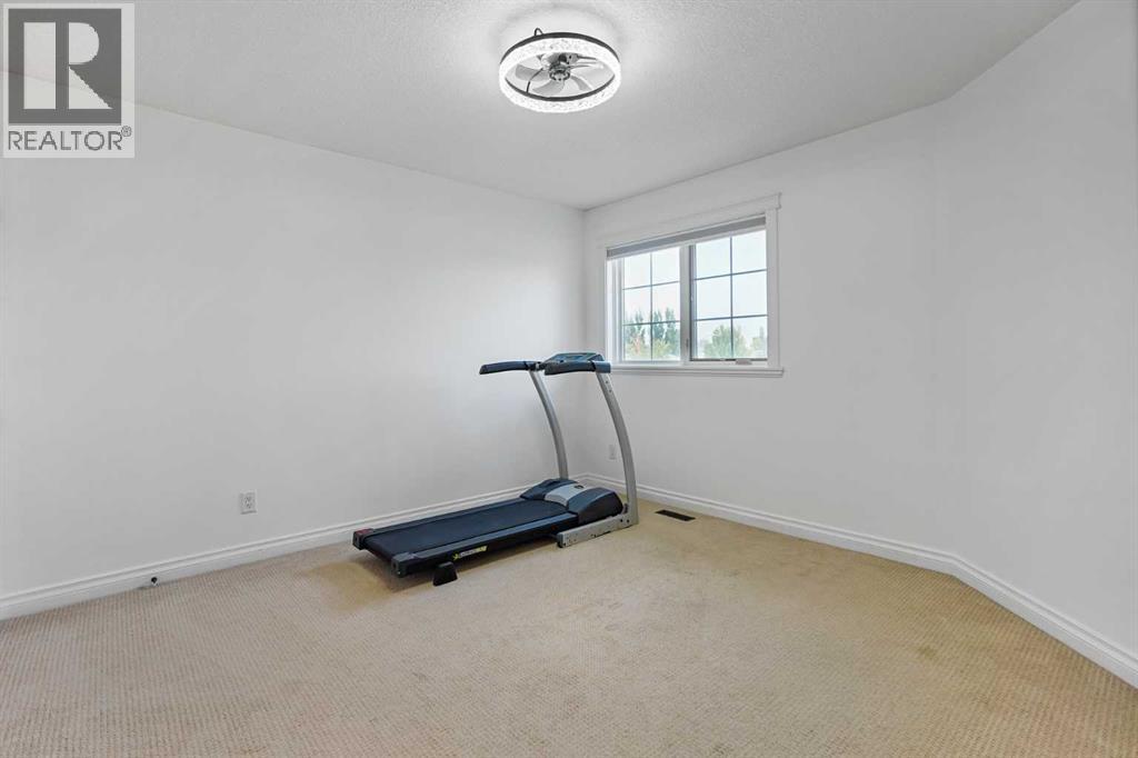 4 Heritage Point W, Lethbridge, Alberta  T1K 7Z4 - Photo 34 - A2261133