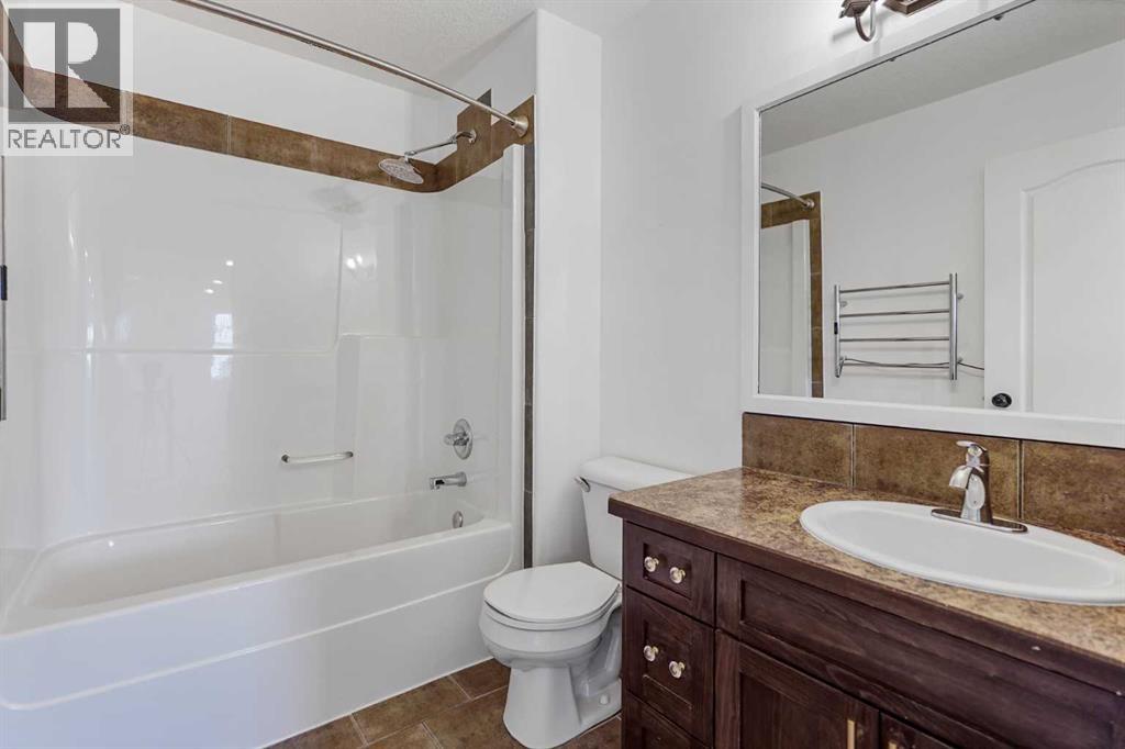 4 Heritage Point W, Lethbridge, Alberta  T1K 7Z4 - Photo 37 - A2261133