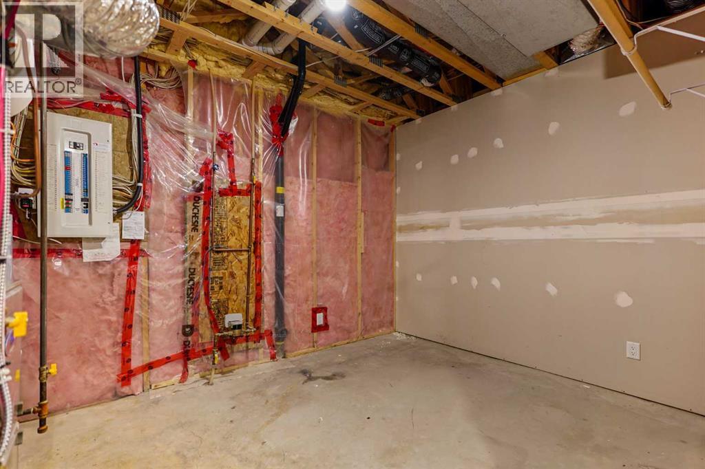 4 Heritage Point W, Lethbridge, Alberta  T1K 7Z4 - Photo 48 - A2261133