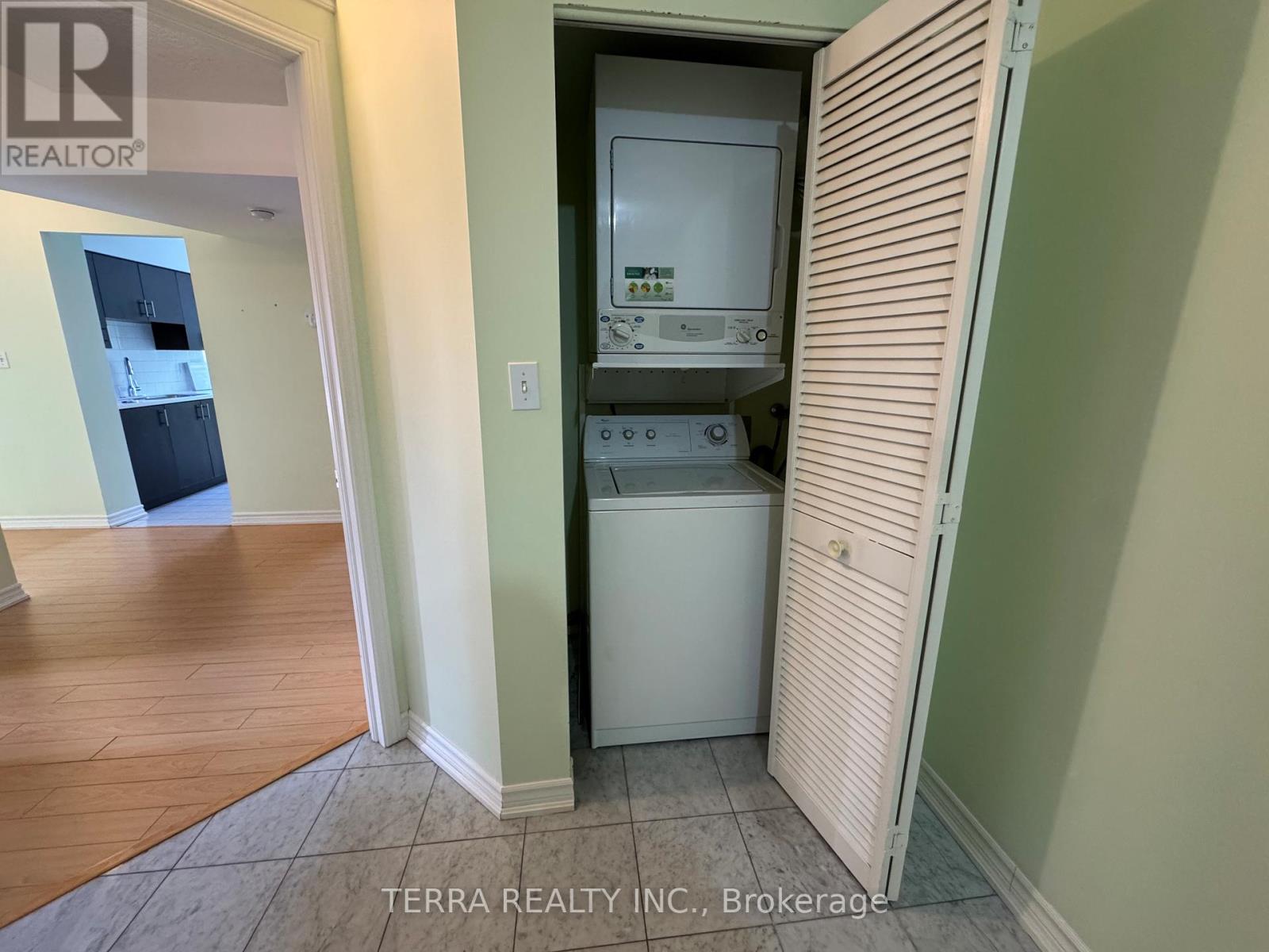 1210 - 18 Hillcrest Avenue, Toronto, Ontario  M2N 6T5 - Photo 3 - C12482551