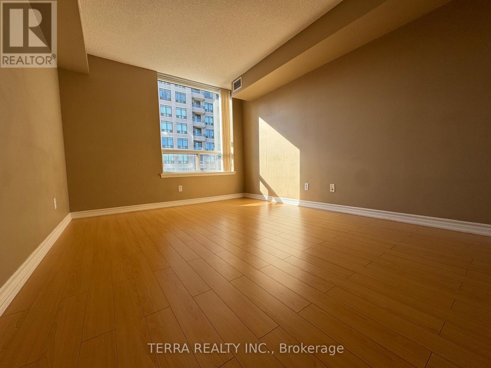 1210 - 18 Hillcrest Avenue, Toronto, Ontario  M2N 6T5 - Photo 6 - C12482551