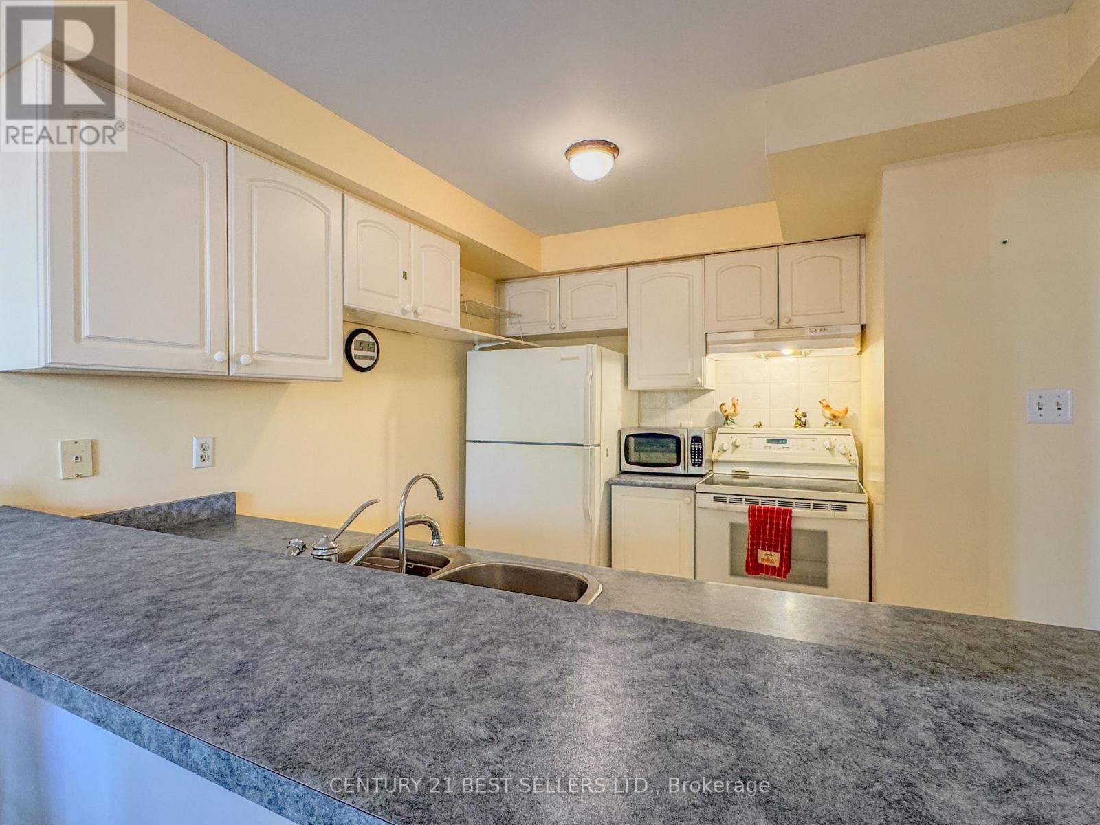 5347 Red Brush Drive, Mississauga, Ontario  L4Z 3Z5 - Photo 16 - W12413323