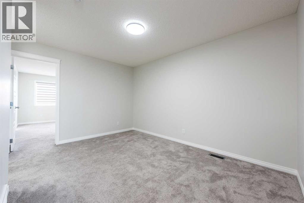 138 Legacy Reach Common Se, Calgary, Alberta  T2X 4G9 - Photo 17 - A2261844