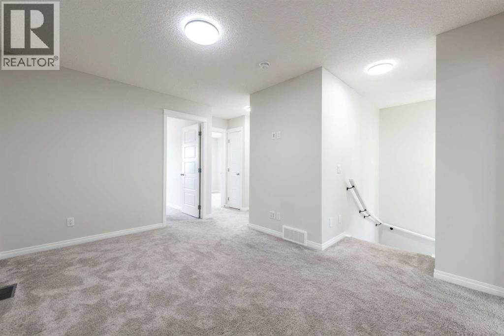 138 Legacy Reach Common Se, Calgary, Alberta  T2X 4G9 - Photo 16 - A2261844