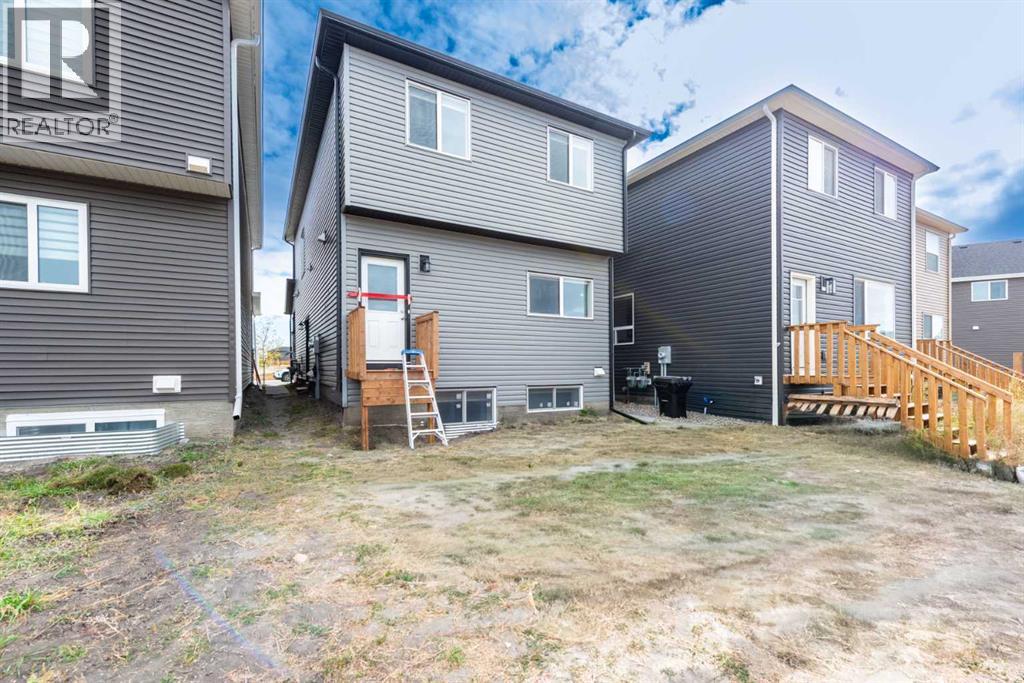 138 Legacy Reach Common Se, Calgary, Alberta  T2X 4G9 - Photo 4 - A2261844