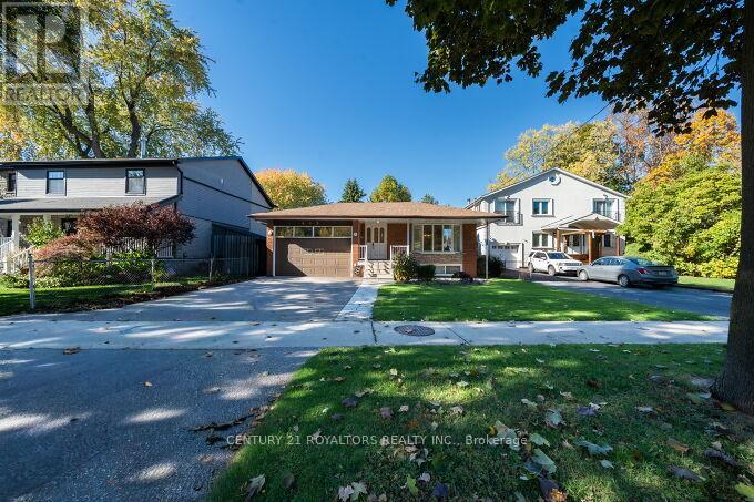 443 Atwater Avenue, Mississauga, Ontario  L5G 2A4 - Photo 1 - W12484313