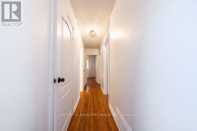 443 Atwater Avenue, Mississauga, Ontario  L5G 2A4 - Photo 12 - W12484313