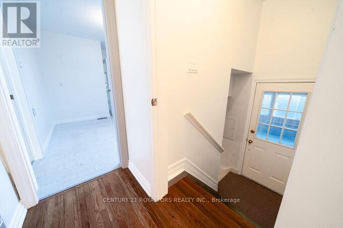 443 Atwater Avenue, Mississauga, Ontario  L5G 2A4 - Photo 16 - W12484313