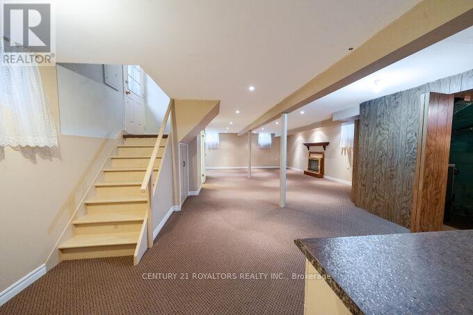 443 Atwater Avenue, Mississauga, Ontario  L5G 2A4 - Photo 20 - W12484313