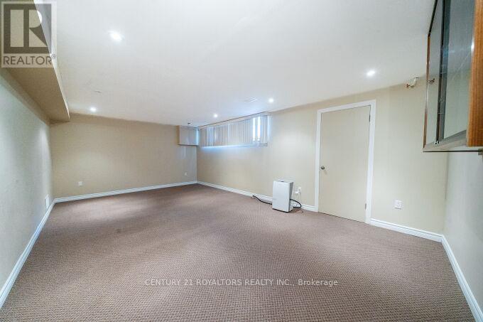 443 Atwater Avenue, Mississauga, Ontario  L5G 2A4 - Photo 26 - W12484313