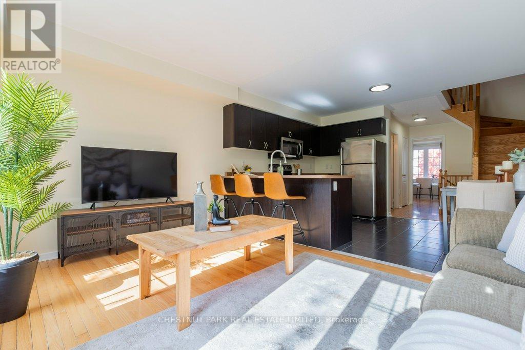 35 Mantello Drive, Toronto, Ontario  M3J 0H6 - Photo 9 - W12484315