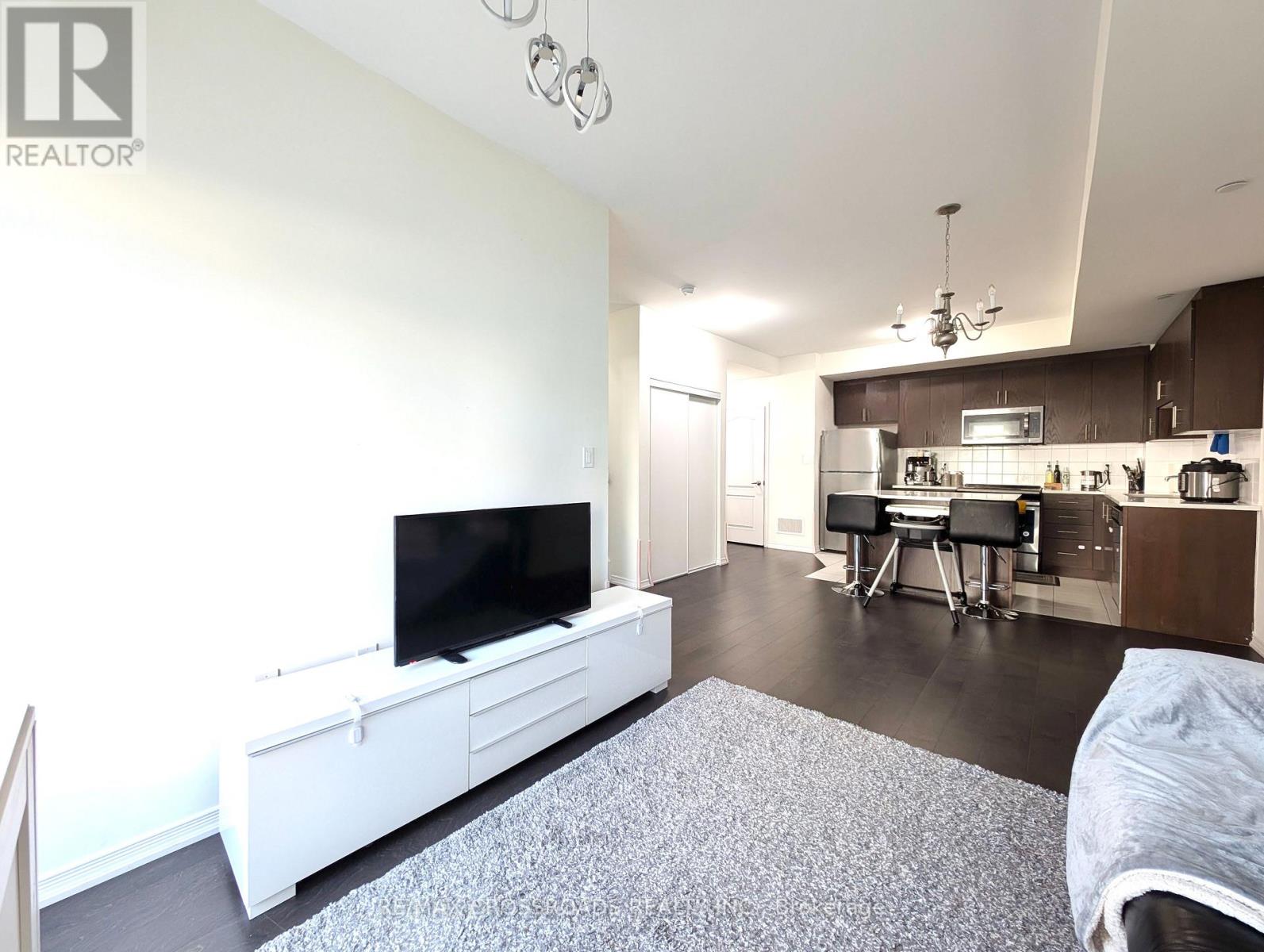 244 - 19 Applewood Lane, Toronto, Ontario  M9C 0C1 - Photo 4 - W12484321