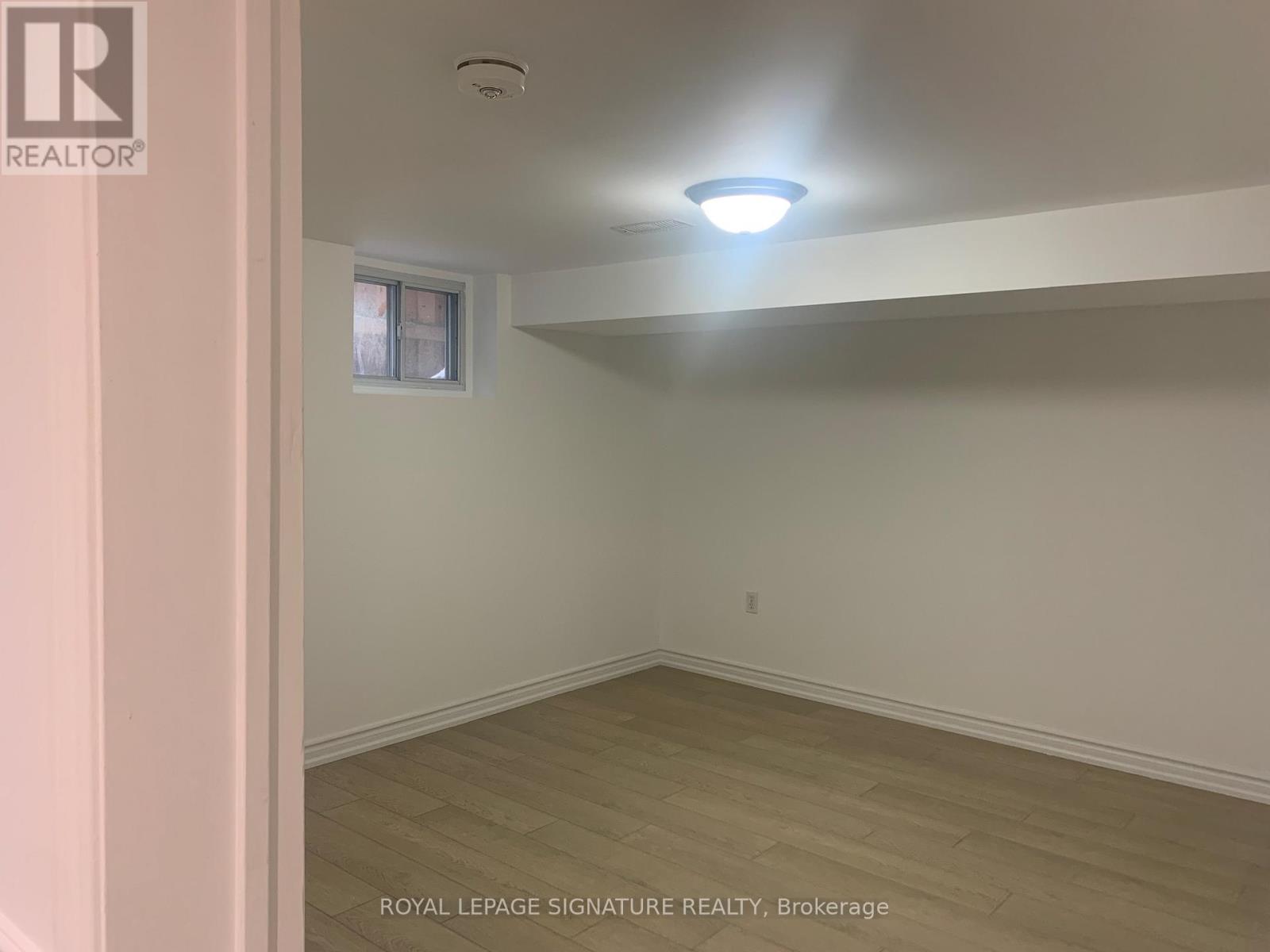 34 Stevens Crescent, Halton Hills, Ontario  L7G 1B6 - Photo 10 - W12484330