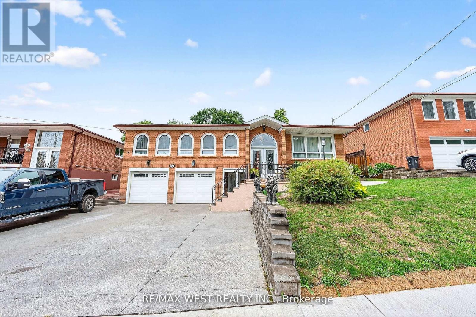 54 Barker Avenue, Toronto, Ontario  M9V 4A1 - Photo 4 - W12484333