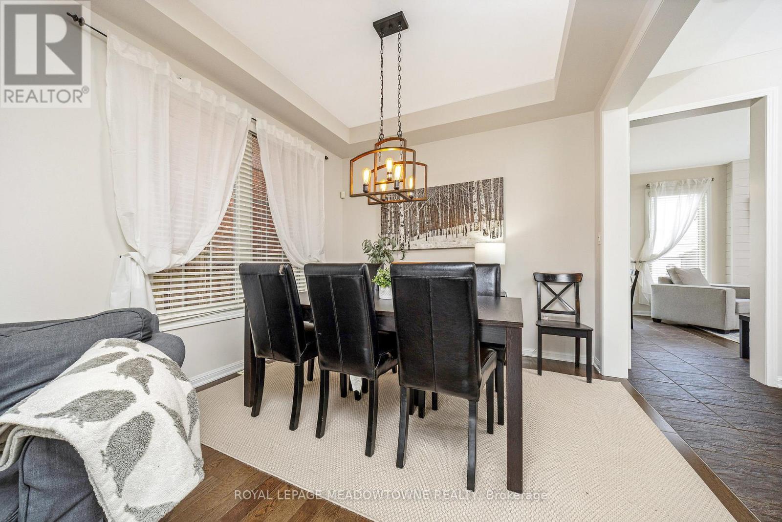 319 Silver Court, Milton, Ontario  L9T 0N6 - Photo 10 - W12484345