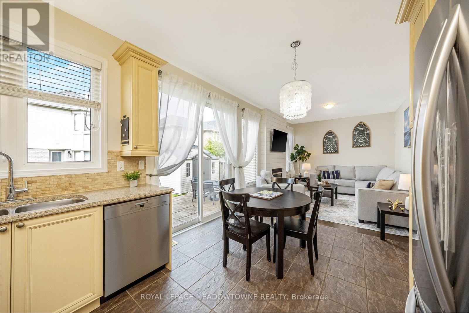 319 Silver Court, Milton, Ontario  L9T 0N6 - Photo 18 - W12484345