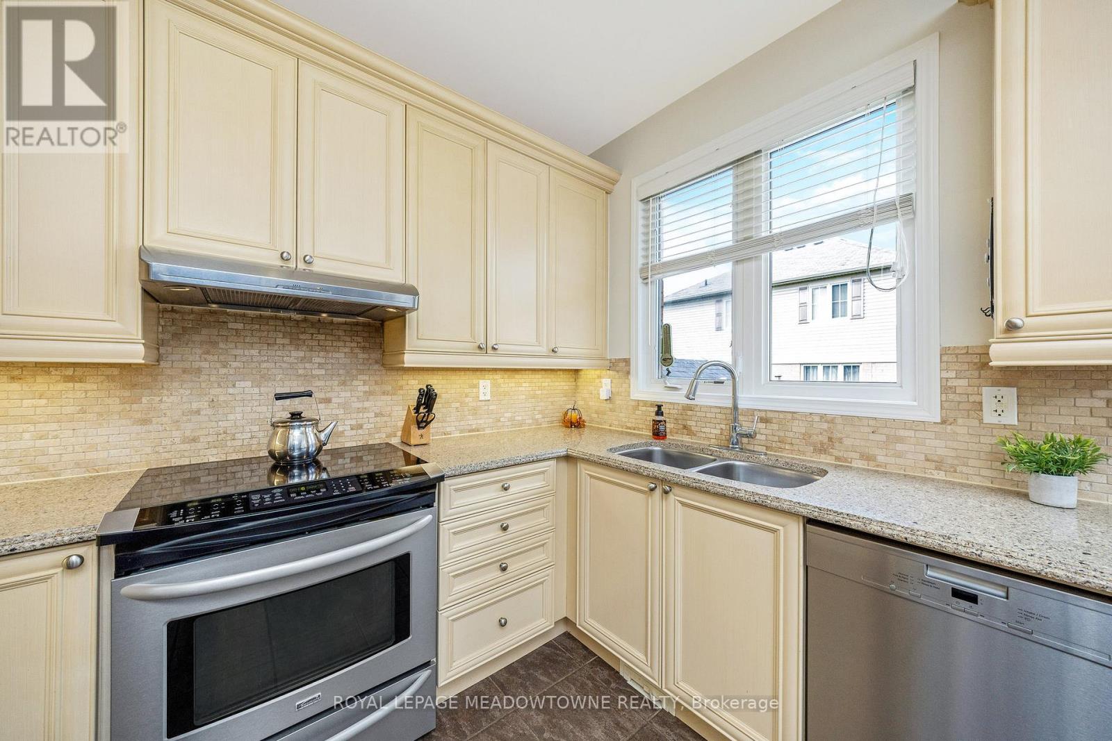 319 Silver Court, Milton, Ontario  L9T 0N6 - Photo 20 - W12484345