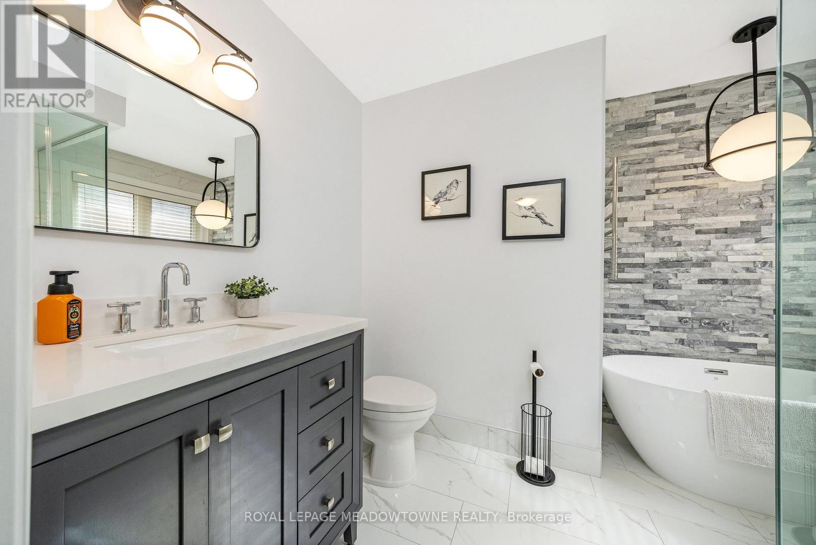 319 Silver Court, Milton, Ontario  L9T 0N6 - Photo 28 - W12484345