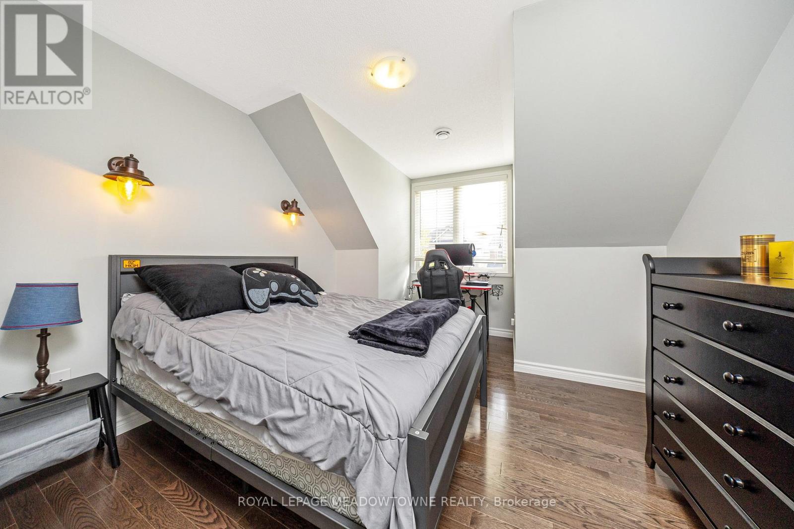 319 Silver Court, Milton, Ontario  L9T 0N6 - Photo 33 - W12484345