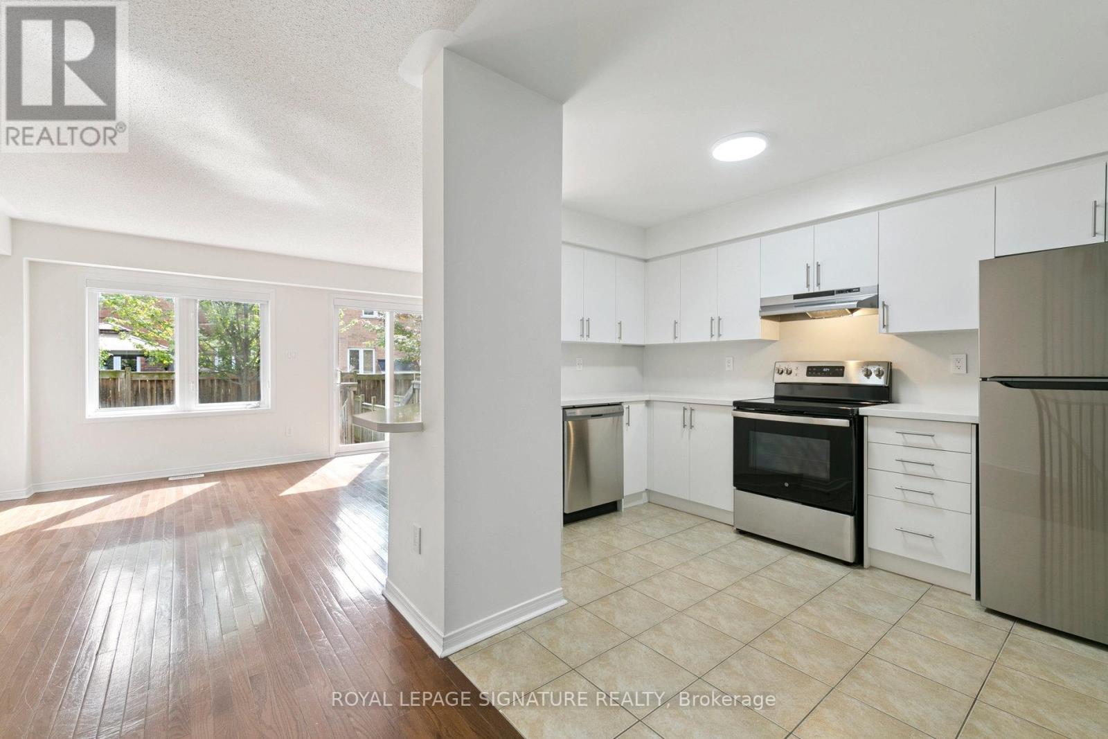 49 - 3150 Erin Centre Boulevard, Mississauga, Ontario  L5M 7Z2 - Photo 2 - W12484388
