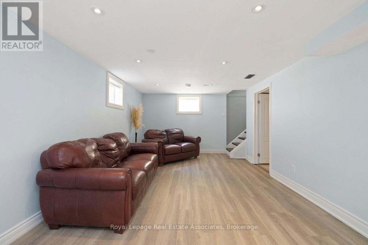 107 Court Street N, Milton, Ontario  L9T 2S4 - Photo 19 - W12484399