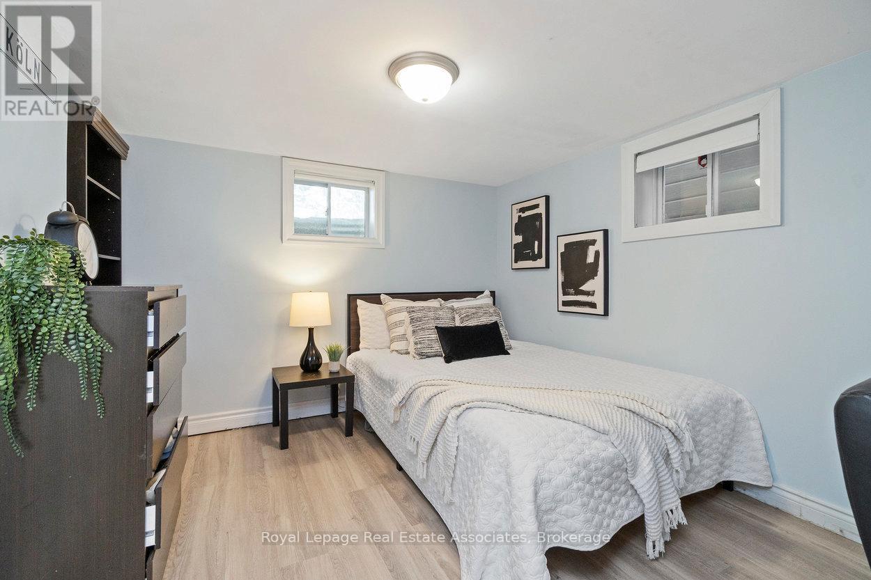 107 Court Street N, Milton, Ontario  L9T 2S4 - Photo 24 - W12484399