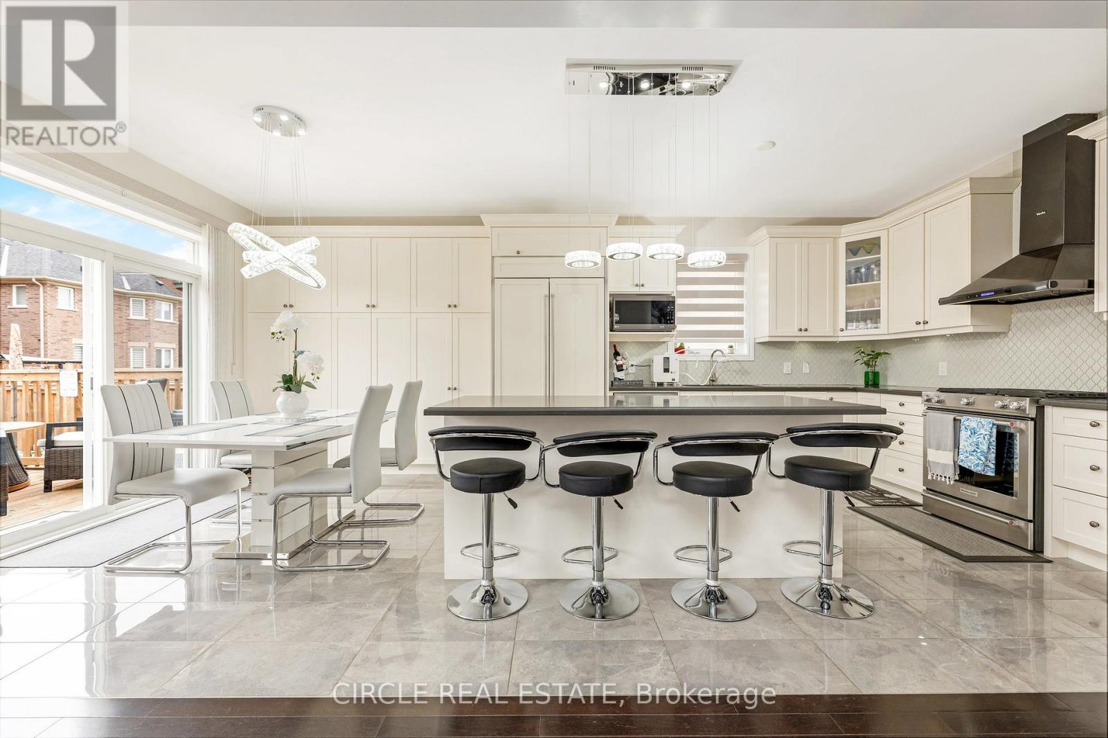 Above Ground Unit - 9 Brethby Street, Caledon, Ontario  L7C 3W2 - Photo 12 - W12484412