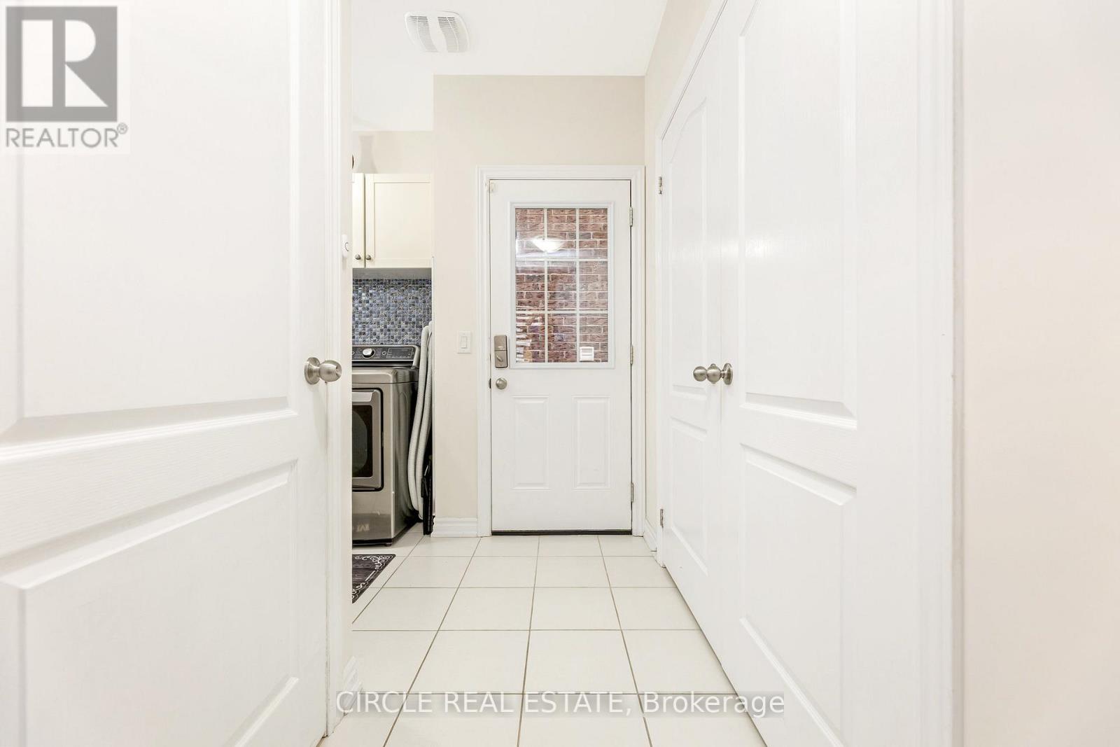 Above Ground Unit - 9 Brethby Street, Caledon, Ontario  L7C 3W2 - Photo 15 - W12484412