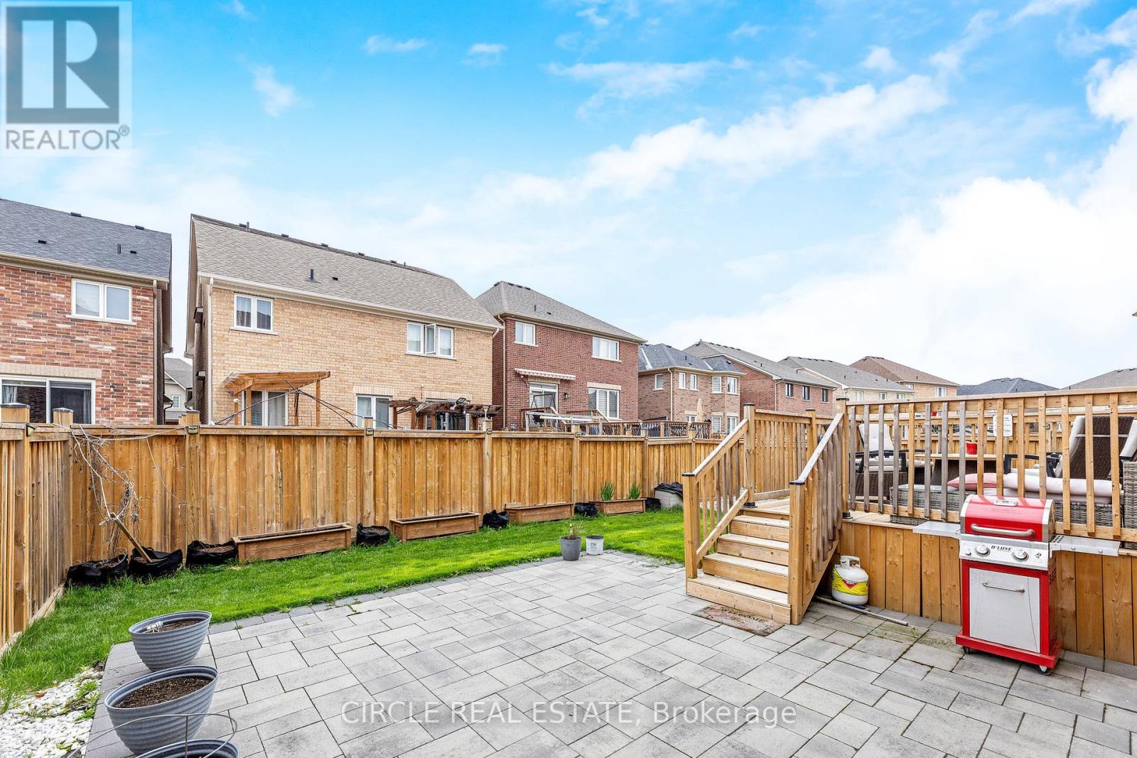 Above Ground Unit - 9 Brethby Street, Caledon, Ontario  L7C 3W2 - Photo 34 - W12484412