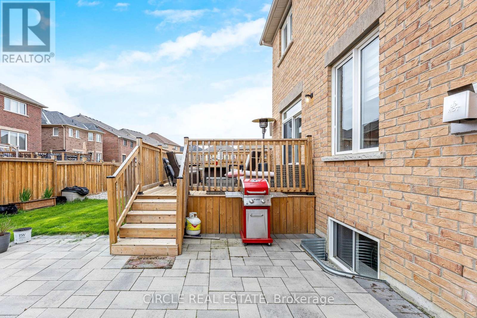 Above Ground Unit - 9 Brethby Street, Caledon, Ontario  L7C 3W2 - Photo 35 - W12484412