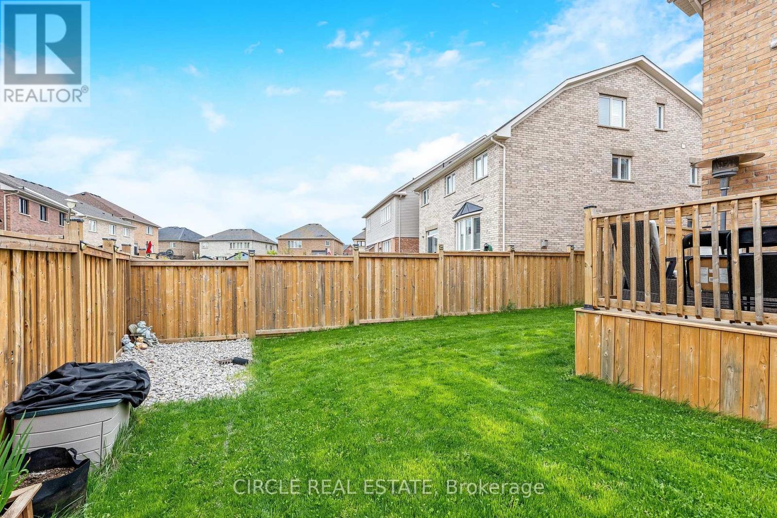 Above Ground Unit - 9 Brethby Street, Caledon, Ontario  L7C 3W2 - Photo 38 - W12484412