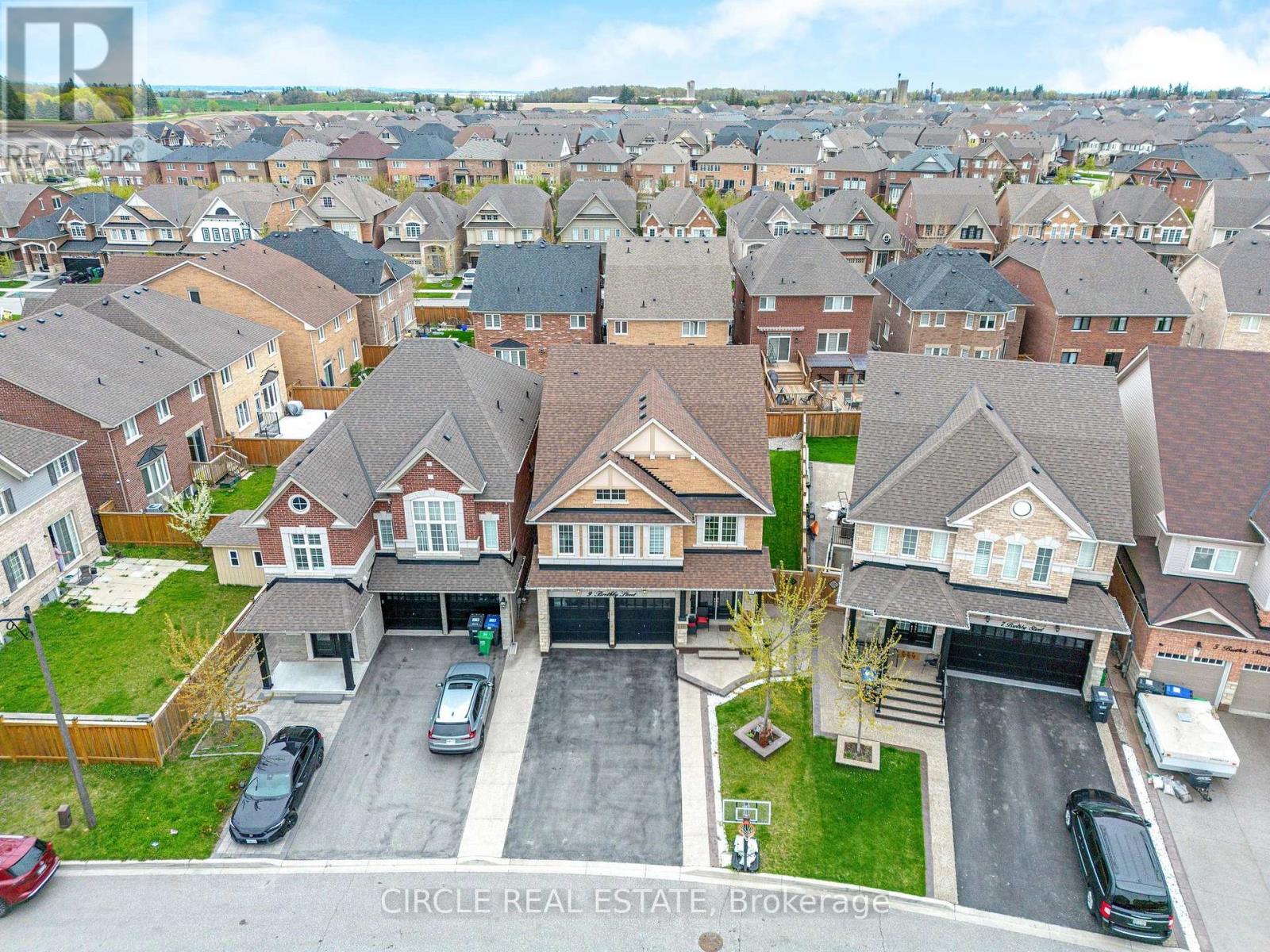 Above Ground Unit - 9 Brethby Street, Caledon, Ontario  L7C 3W2 - Photo 39 - W12484412