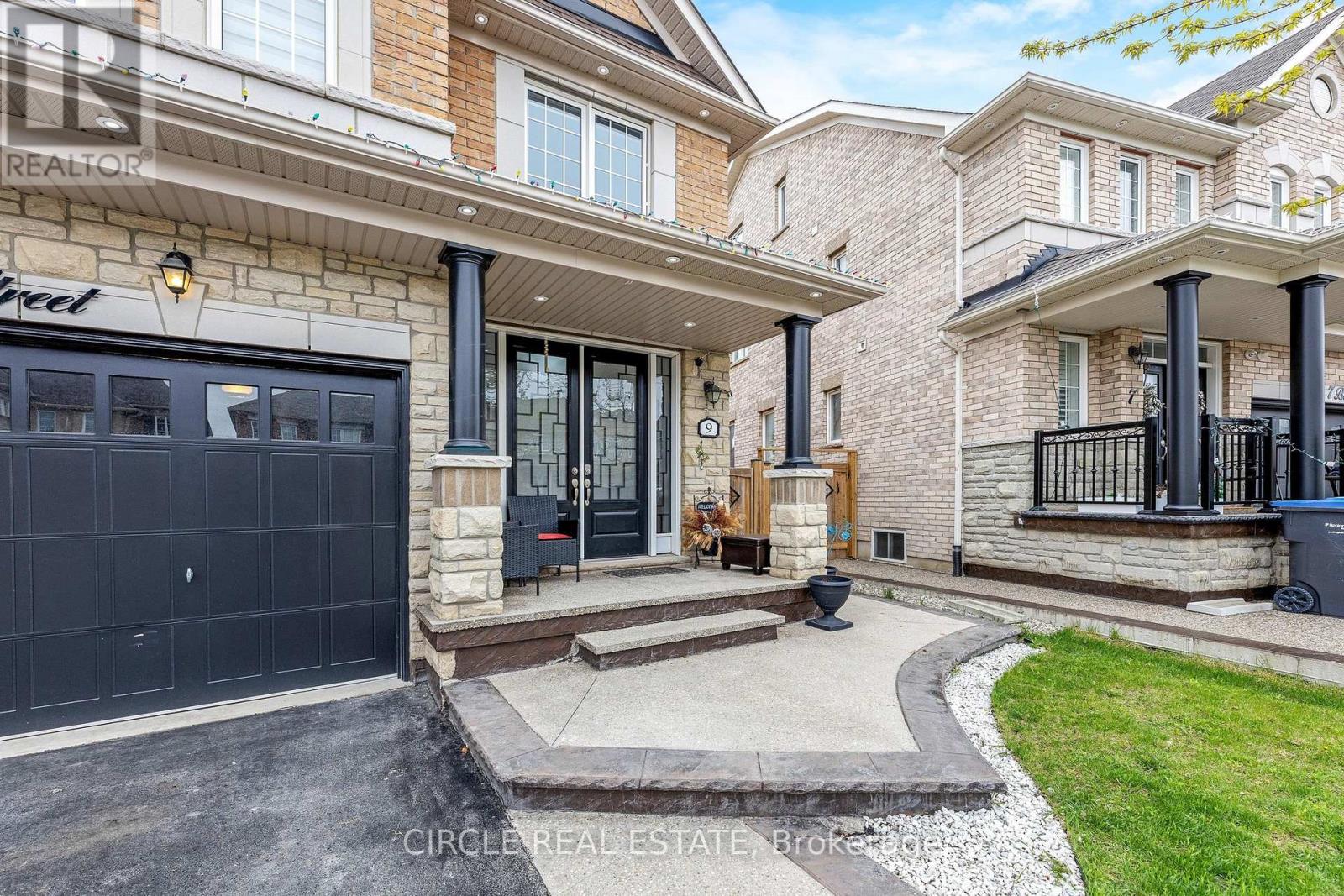 Above Ground Unit - 9 Brethby Street, Caledon, Ontario  L7C 3W2 - Photo 4 - W12484412