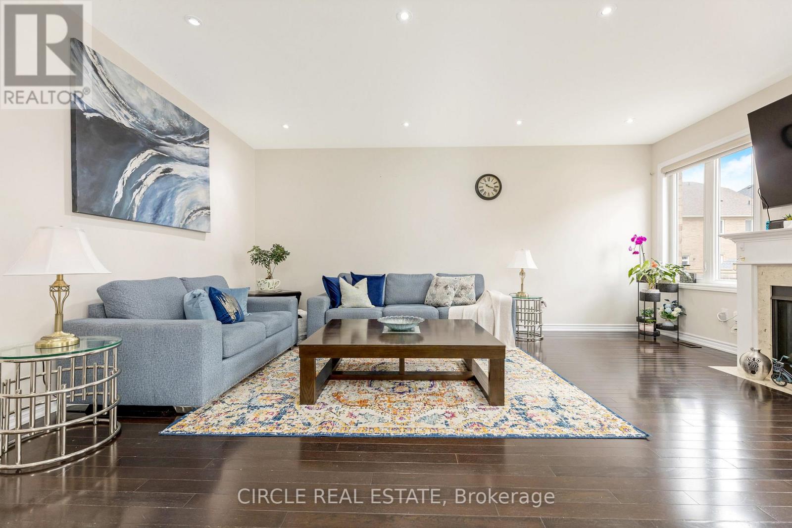 Above Ground Unit - 9 Brethby Street, Caledon, Ontario  L7C 3W2 - Photo 8 - W12484412