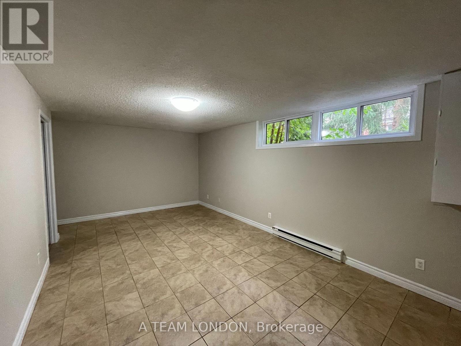 31 - 135 Belmont Drive, London South, Ontario  N6J 4J3 - Photo 17 - X12484416
