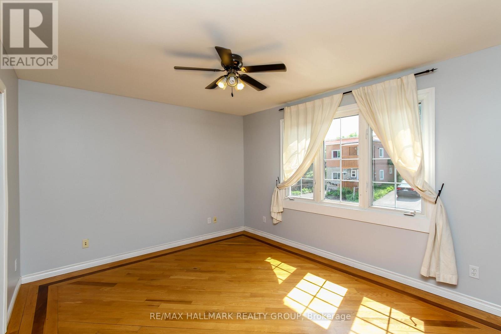 179 Genest Street, Ottawa, Ontario  K1L 7Y8 - Photo 5 - X12484442