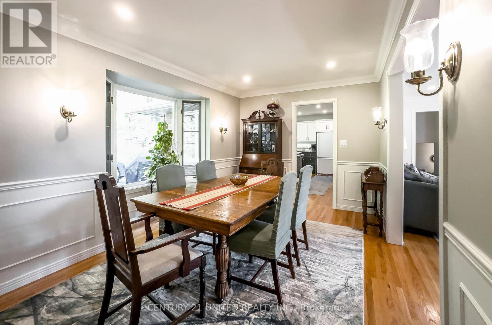 45 Crestwood Avenue, Peterborough, Ontario K9J 1N1 - Photo 16 - X12419689