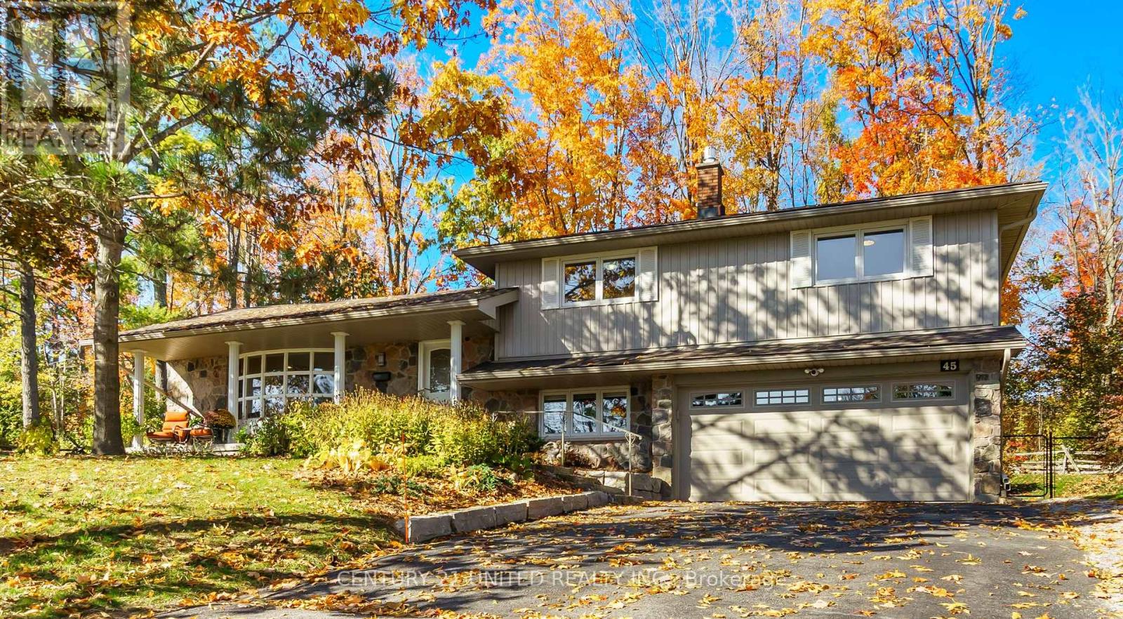 45 CRESTWOOD AVENUE, Peterborough, Ontario