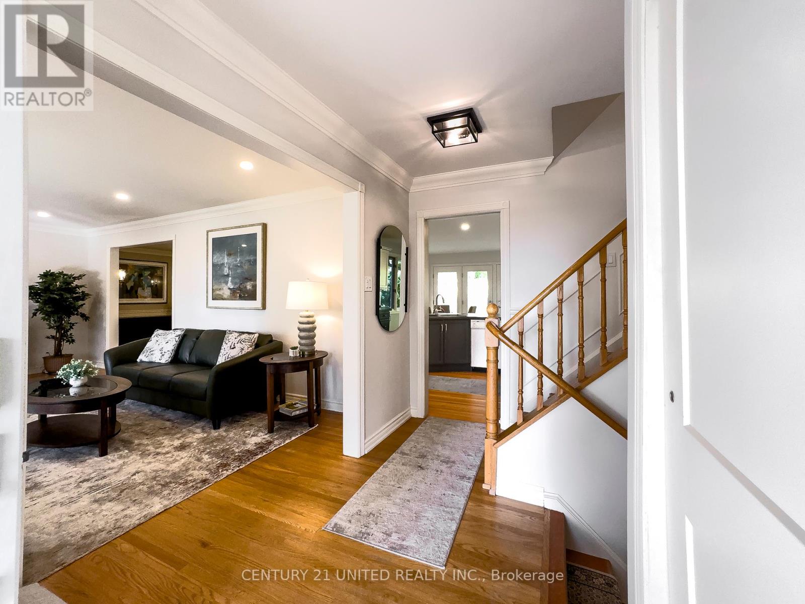 45 Crestwood Avenue, Peterborough, Ontario K9J 1N1 - Photo 12 - X12419689