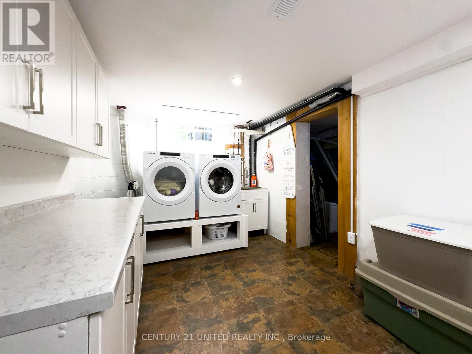 45 Crestwood Avenue, Peterborough, Ontario K9J 1N1 - Photo 36 - X12419689