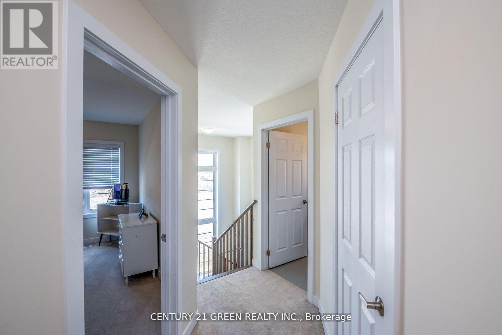 414 Eastbridge Avenue, Welland, Ontario  L3B 0M7 - Photo 15 - X12484319