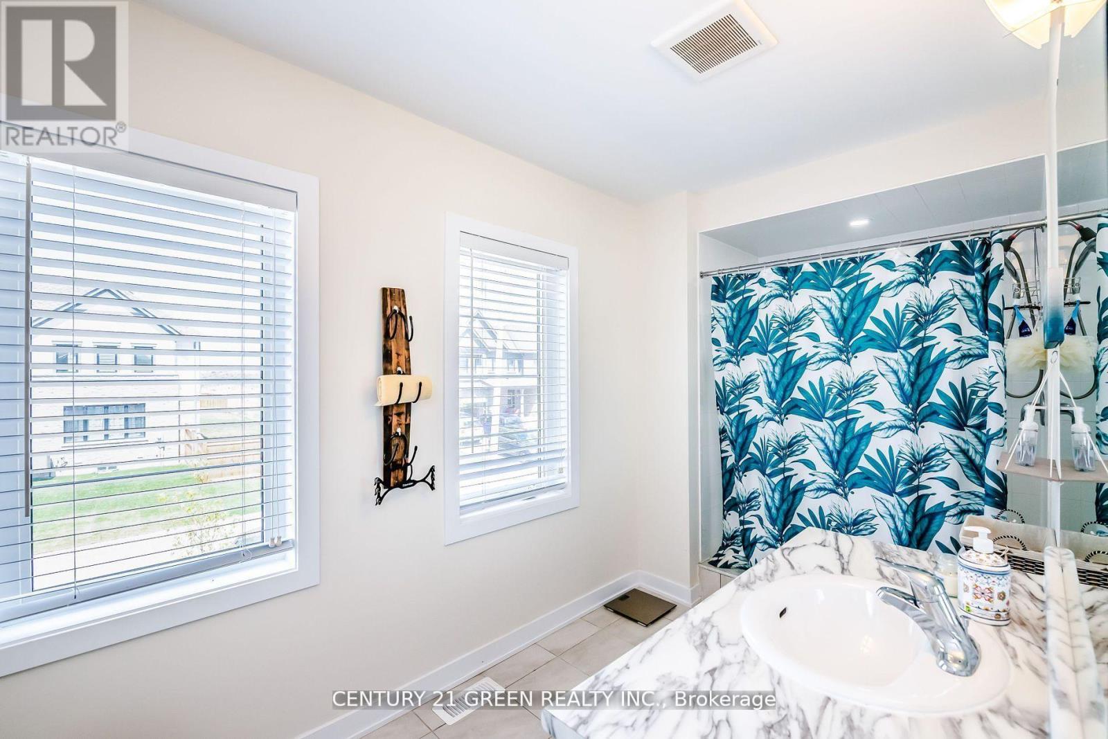 414 Eastbridge Avenue, Welland, Ontario  L3B 0M7 - Photo 26 - X12484319