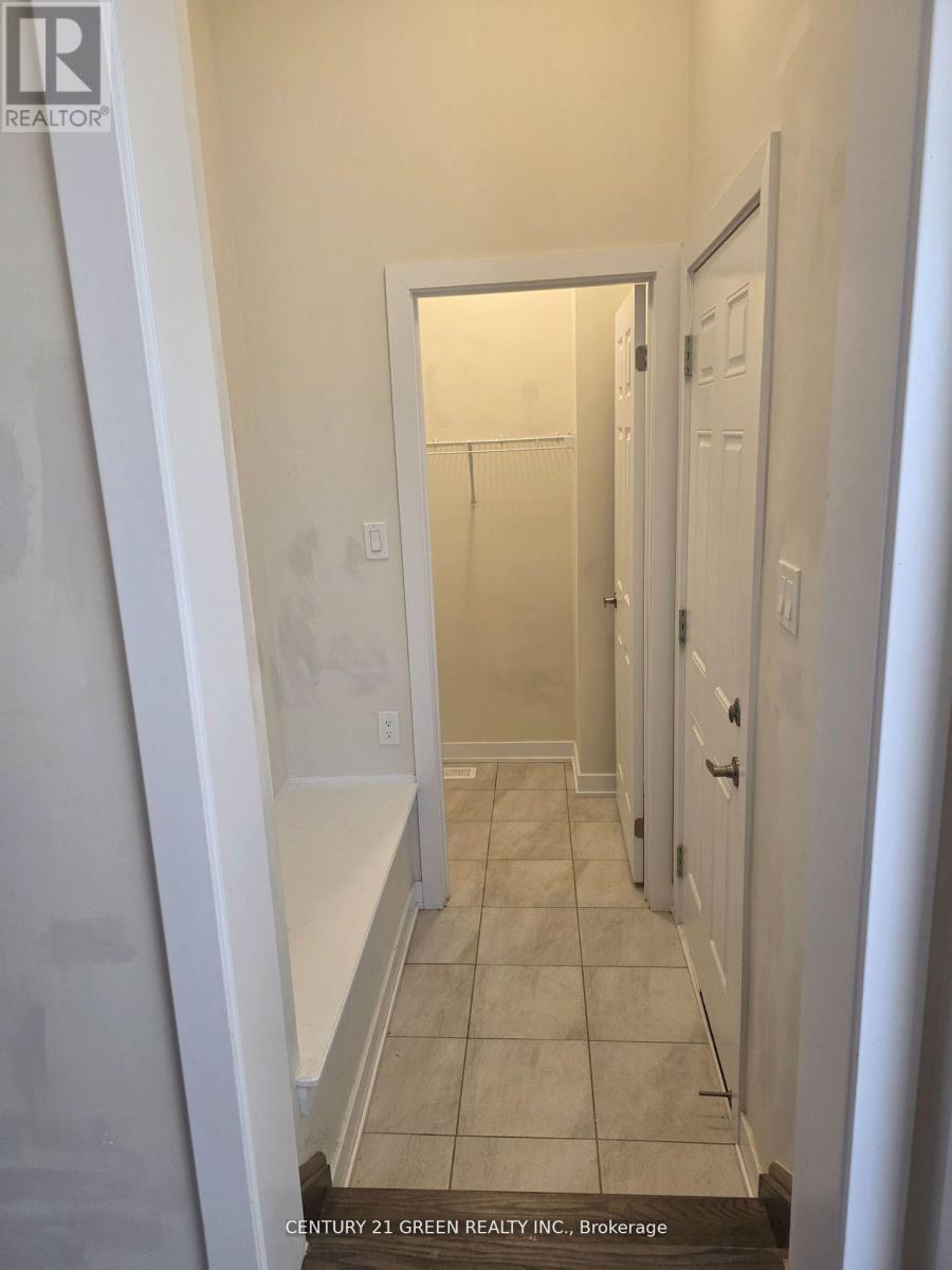 414 Eastbridge Avenue, Welland, Ontario  L3B 0M7 - Photo 28 - X12484319