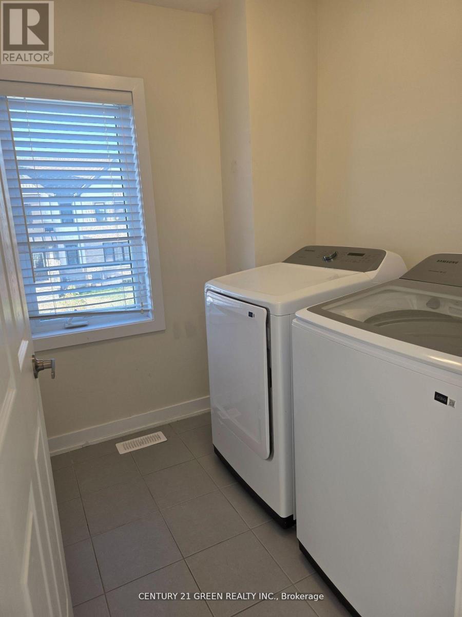 414 Eastbridge Avenue, Welland, Ontario  L3B 0M7 - Photo 29 - X12484319