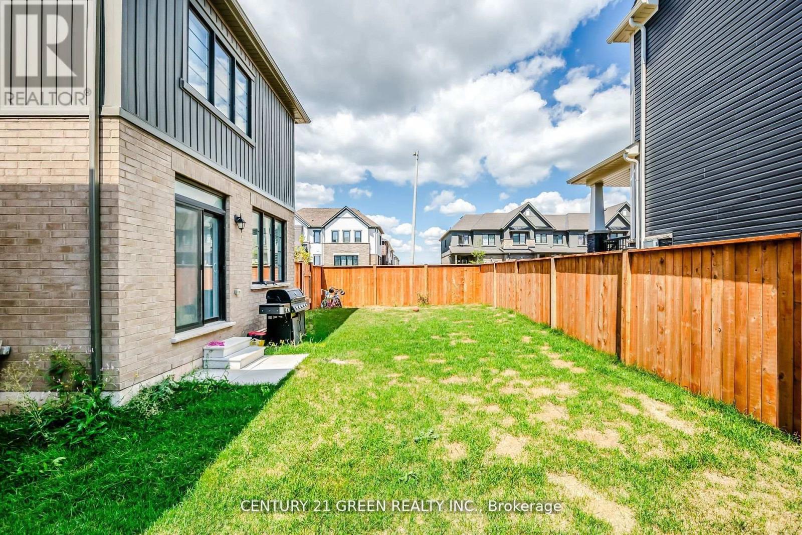 414 Eastbridge Avenue, Welland, Ontario  L3B 0M7 - Photo 33 - X12484319