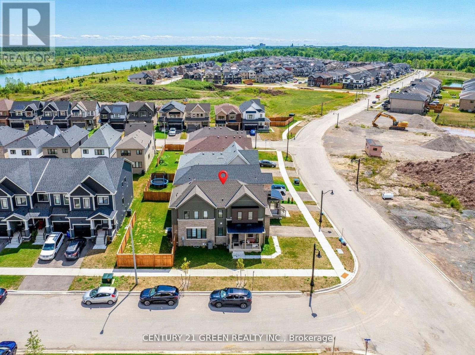 414 Eastbridge Avenue, Welland, Ontario  L3B 0M7 - Photo 5 - X12484319