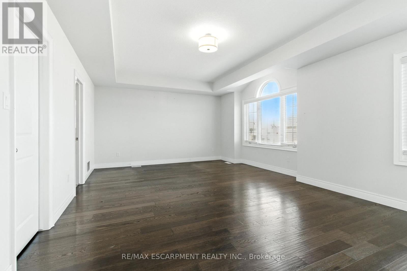 43 Riesling Court, Hamilton, Ontario  L8G 0B4 - Photo 19 - X12484324
